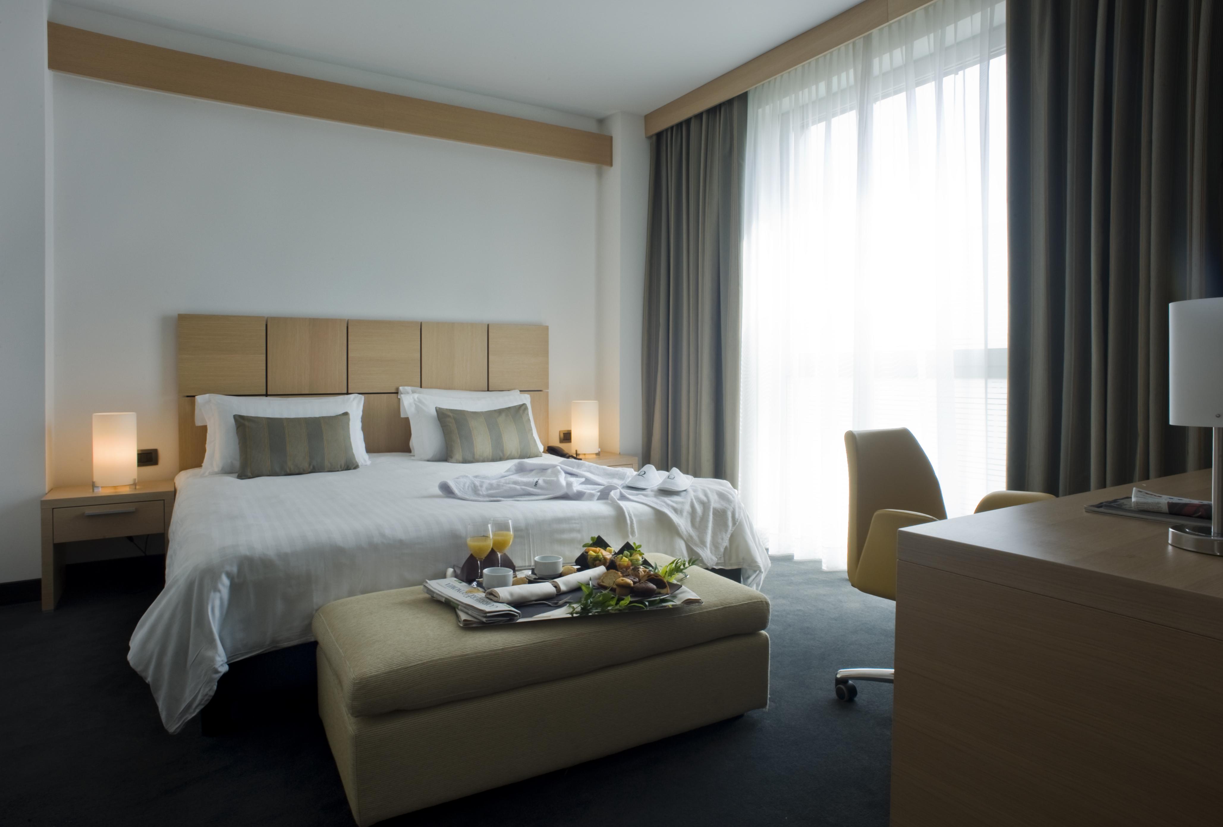 Hotel Domina Milano Fiera Novate Milanese Esterno foto