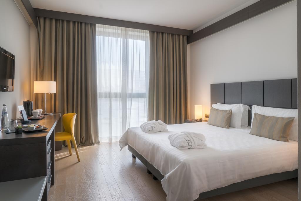 Hotel Domina Milano Fiera Novate Milanese Esterno foto