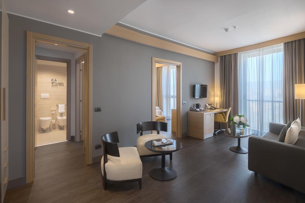 Hotel Domina Milano Fiera Novate Milanese Esterno foto