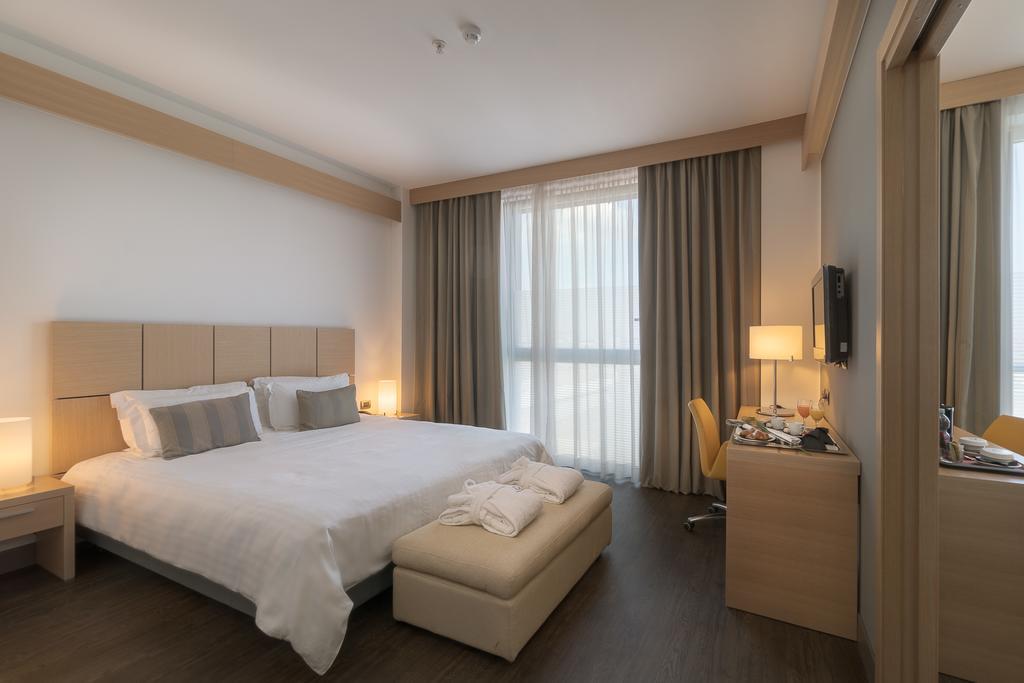 Hotel Domina Milano Fiera Novate Milanese Esterno foto