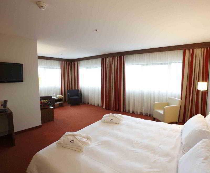 Hotel Domina Milano Fiera Novate Milanese Esterno foto