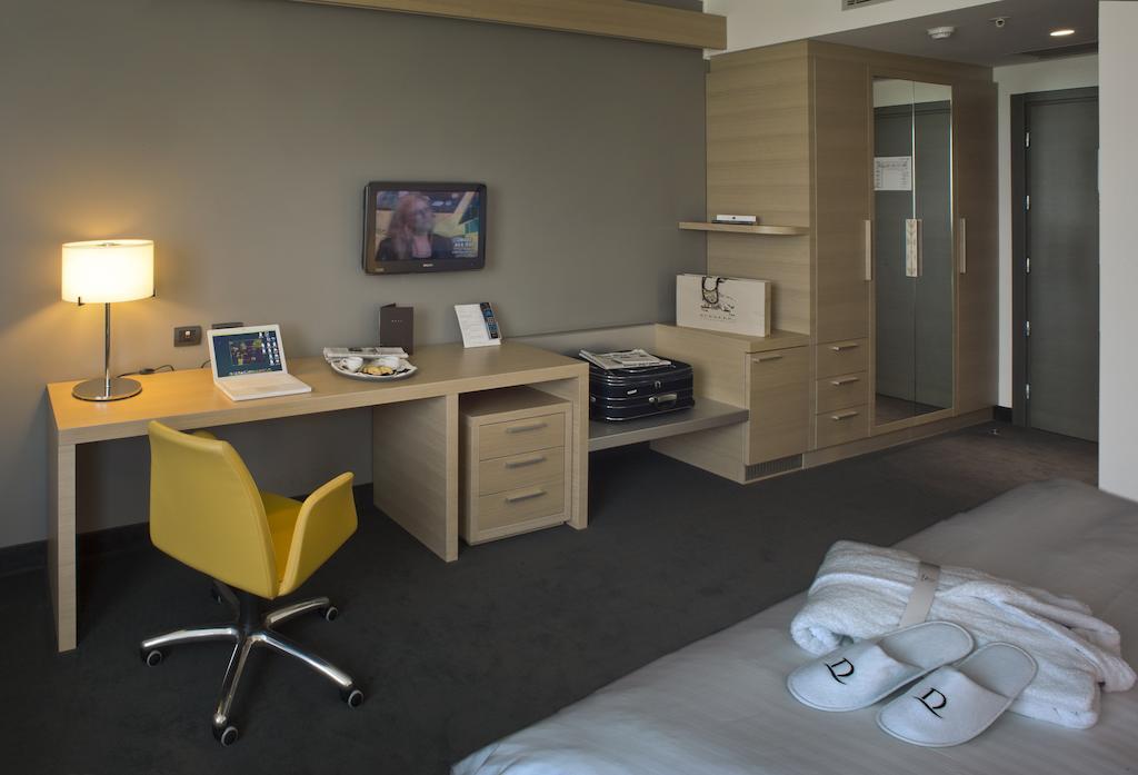 Hotel Domina Milano Fiera Novate Milanese Esterno foto